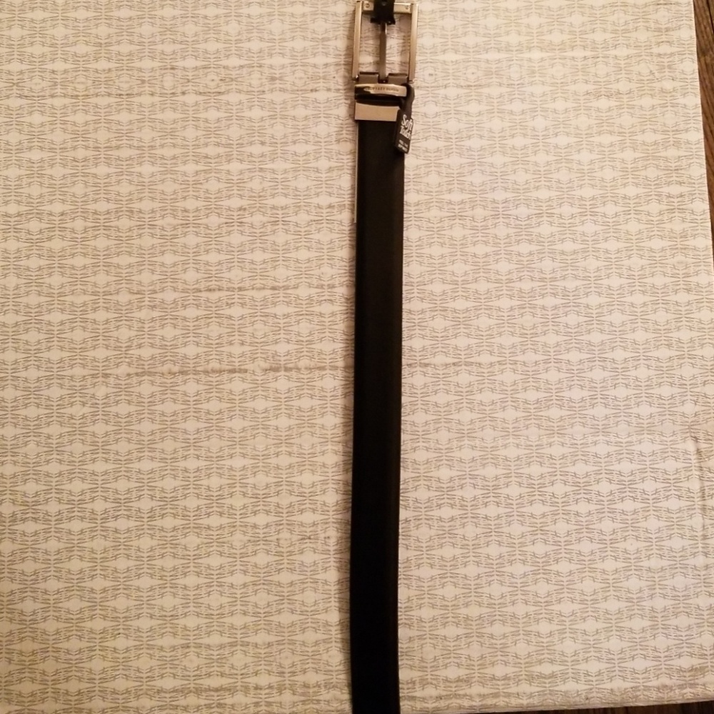 Geoffrey Beene - Picture 3 of 4